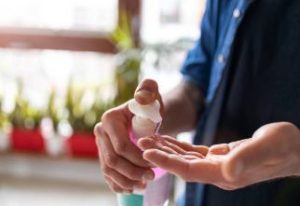 Lubricante íntimo: ¿Por qué no usar la saliva?